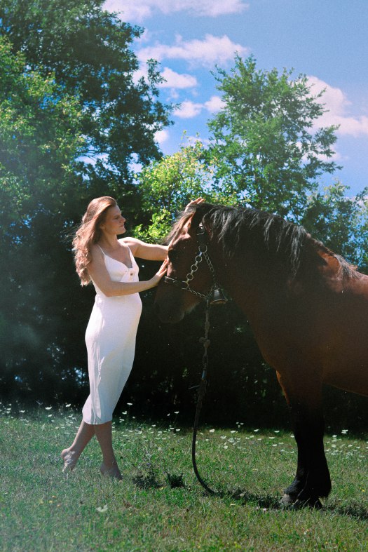 maternity sarafroglens photography